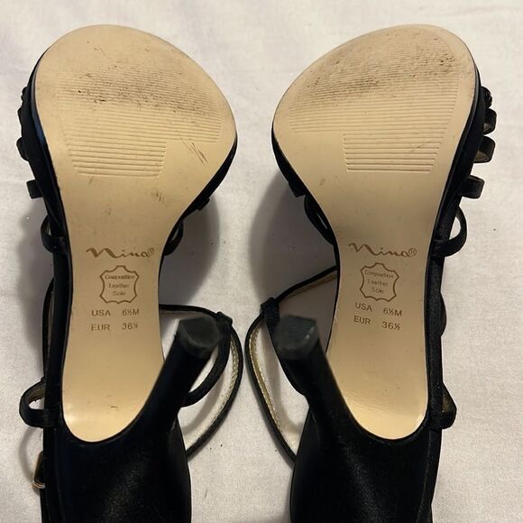 NINA. Size 6.5 black strappy heels - Picture 5 of 6